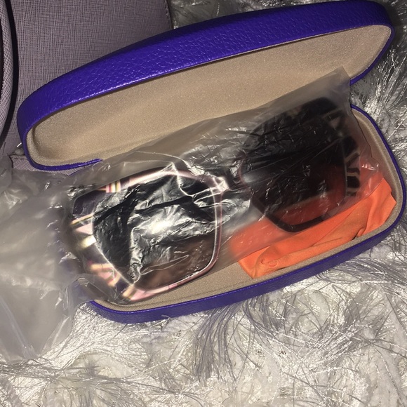 New Emilio Pucci Butterfly Frame Sunglasses - Picture 4 of 12